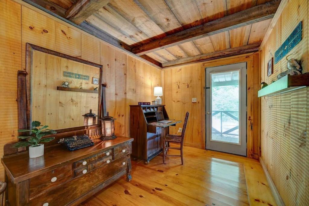 Bear Den Bungalow With Hot Tub Near Blue Ridge And Ellijay Extérieur photo